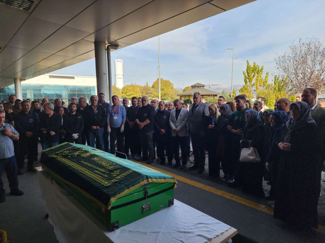 Muğla Eğitim Araştırma Hastanesi Personeli Ekrem Şababoğlu, Dualarla Son Yolculuğuna Uğurlandı 10